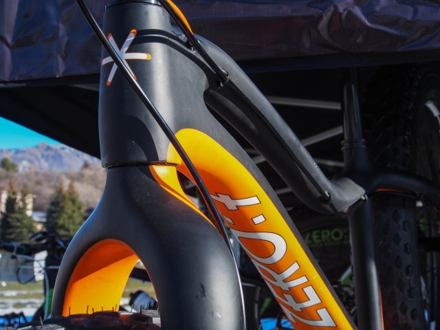 9:zero:7 carbon fiber frame