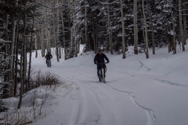 Climbing up out of the basin toward Soapstone Pass.