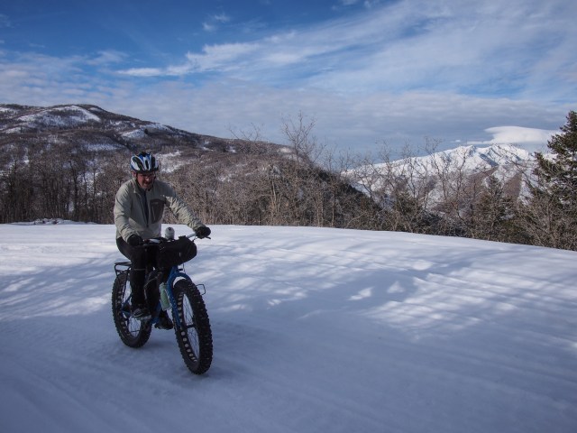 Climbing toward the pass.